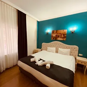 3* Szálloda Adora